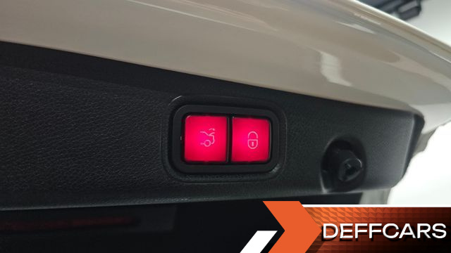 Mercedes E-CLASS E250 Exclusive купить на сайте DeffCars