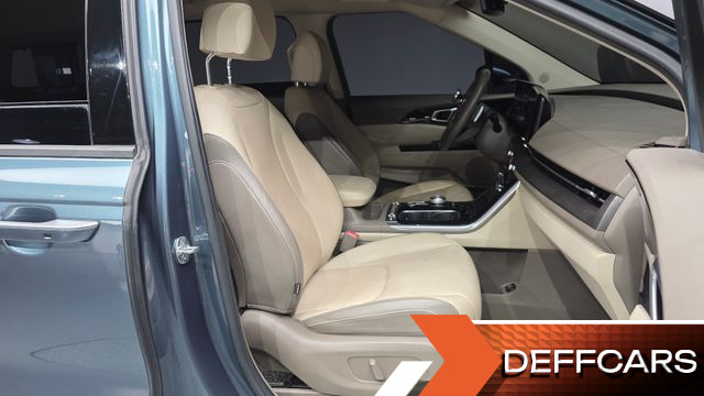 Kia CARNIVAL 9-Seater Signature купить на сайте DeffCars