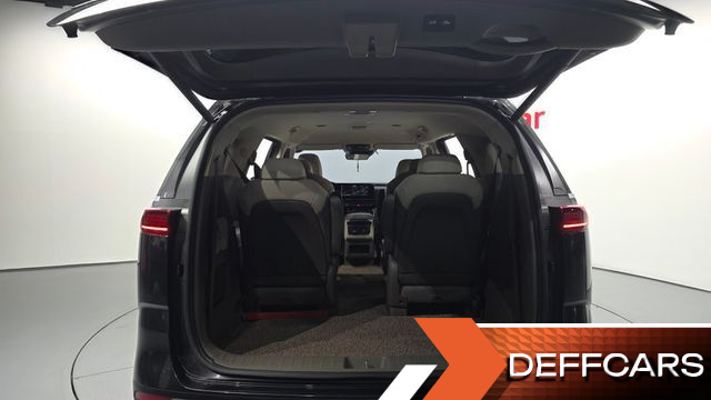 Kia CARNIVAL 9-Seater Signature купить на сайте DeffCars