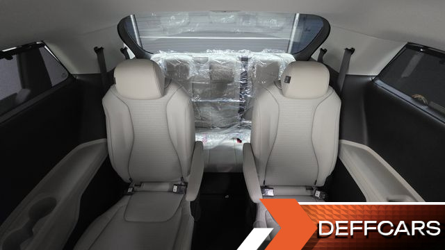 Kia CARNIVAL 9-Seater Noblesse купить на сайте DeffCars