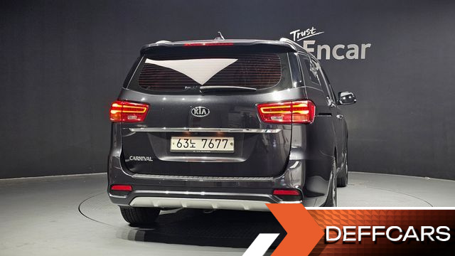 Kia CARNIVAL 9-Seater Prstige купить на сайте DeffCars