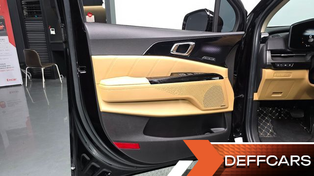 Kia CARNIVAL 9-Seater Signature купить на сайте DeffCars