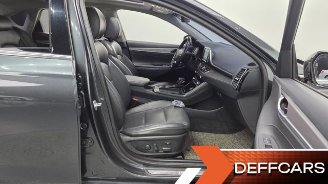 Hyundai GRANDEUR 2.4 Exclusive Special купить на сайте DeffCars