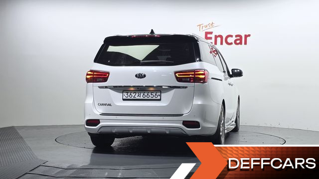 Kia CARNIVAL 9-Seater Noblesse Special купить на сайте DeffCars