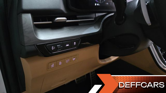 Kia CARNIVAL Gasoline 9-Seater Signature купить на сайте DeffCars