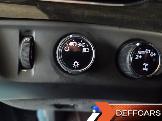 Cadillac ESCALADE 6.0 ESV 3rd купить на сайте DeffCars