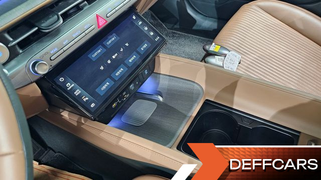 Hyundai GRANDEUR 2,5 Gasoline 2WD Calligraphy купить на сайте DeffCars