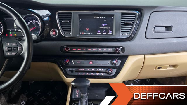 Kia CARNIVAL 9-Seater Hi-Limousine Noblesse Special купить на сайте DeffCars