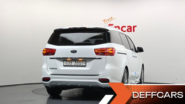 Kia CARNIVAL 9-Seater Prstige купить на сайте DeffCars