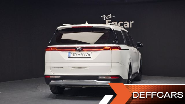 Kia CARNIVAL 9-Seater Signature купить на сайте DeffCars