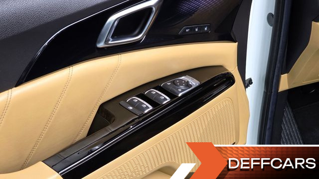 Kia CARNIVAL 7-Seater Signature купить на сайте DeffCars