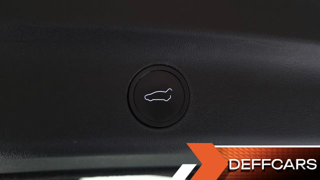 Tesla MODEL Y Long Range AWD купить на сайте DeffCars