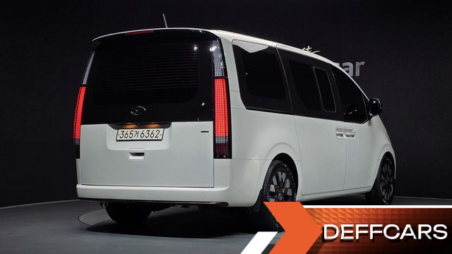 Hyundai STARIA 4WD Lounge 9-Seater Prestige купить на сайте DeffCars