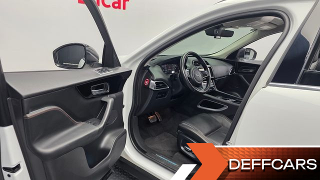Jaguar F-PACE 20d Prestige купить на сайте DeffCars