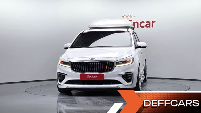 Kia CARNIVAL 7-Seater Limousine President купить на сайте DeffCars