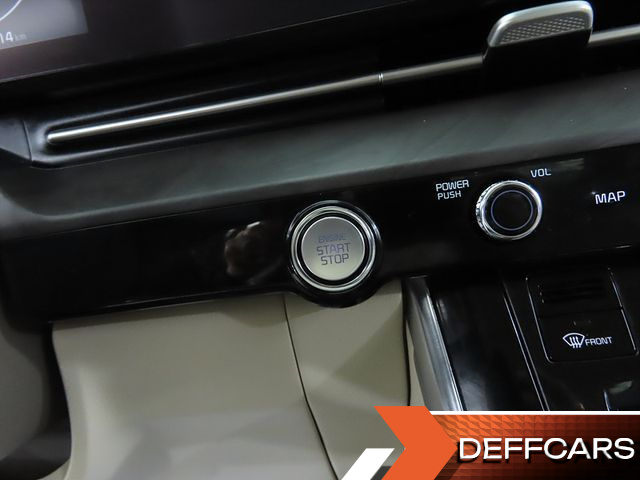 Kia CARNIVAL 9-Seater Signature купить на сайте DeffCars