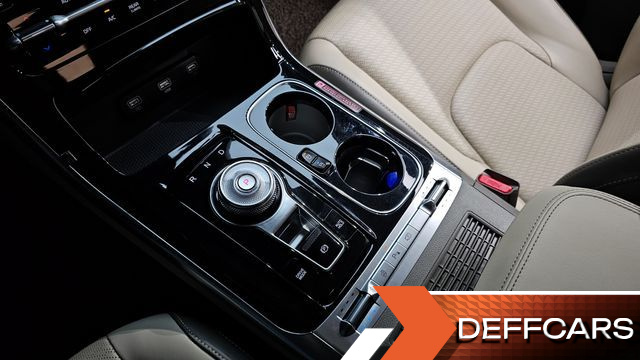 Kia CARNIVAL Gasoline 9-Seater Hi-Limousine Signature купить на сайте DeffCars