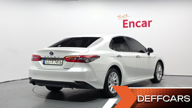Toyota CAMRY 2.5 LE Hybrid купить на сайте DeffCars