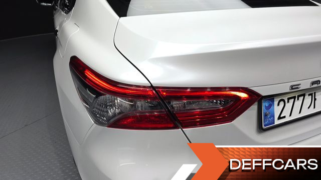 Toyota CAMRY 2.5 LE Hybrid купить на сайте DeffCars