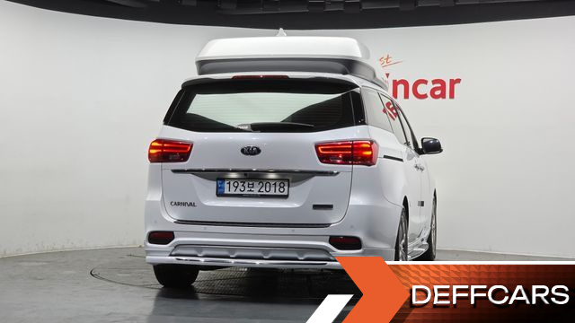 Kia CARNIVAL 9-Seater Hi-Limousine Prestige купить на сайте DeffCars