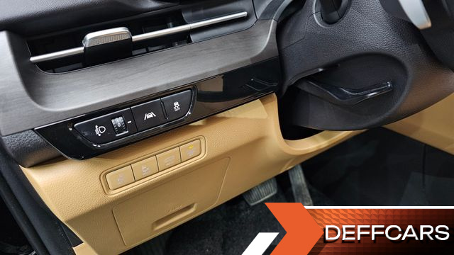 Kia CARNIVAL 9-Seater Signature купить на сайте DeffCars
