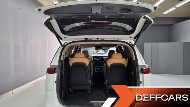 Kia CARNIVAL 9-Seater Signature купить на сайте DeffCars