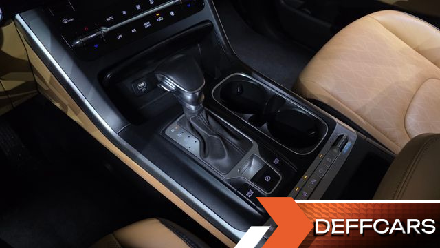 Kia CARNIVAL 9-Seater Prestige купить на сайте DeffCars