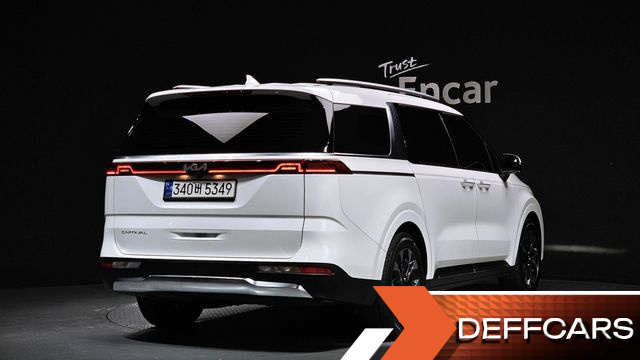 Kia CARNIVAL 9-Seater Signature купить на сайте DeffCars