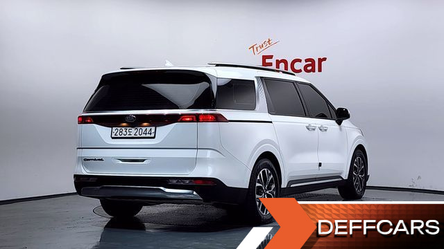 Kia CARNIVAL 9-Seater Signature купить на сайте DeffCars