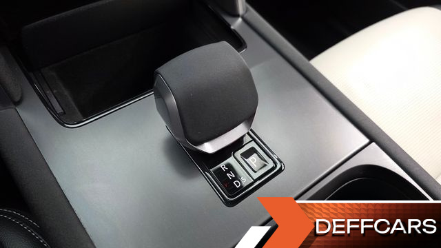 Land Rover DISCOVERY SPORT P250 Dynamic SE купить на сайте DeffCars