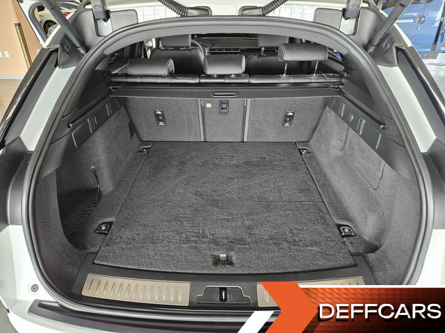 Land Rover RANGE ROVER VELAR 3.0 P400 R-Dynamic SE купить на сайте DeffCars