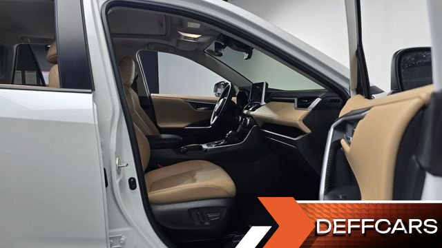 Toyota RAV4 2,5 4WD Hybrid LTD купить на сайте DeffCars