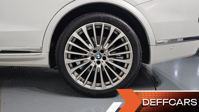 BMW X7 xDrive 40i Design Pure Excellence 7-Seater купить на сайте DeffCars