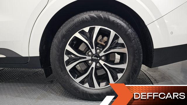 Kia CARNIVAL Gasoline 9-Seater Signature купить на сайте DeffCars