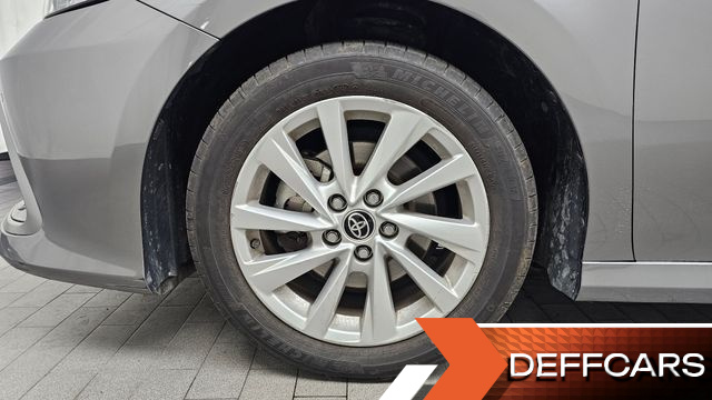 Toyota CAMRY 2.5 LE Hybrid купить на сайте DeffCars