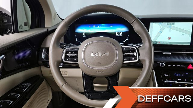 Kia CARNIVAL 7-Seater Hi-Limousine Signature купить на сайте DeffCars