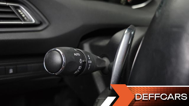 Peugeot 308 1.5 BlueHDi Allure купить на сайте DeffCars