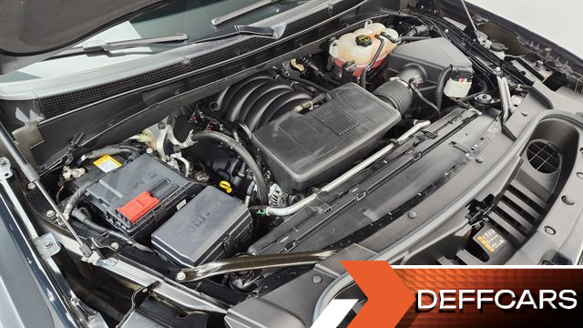 Cadillac ESCALADE 6.2 ESV ESV Sports Platinum купить на сайте DeffCars