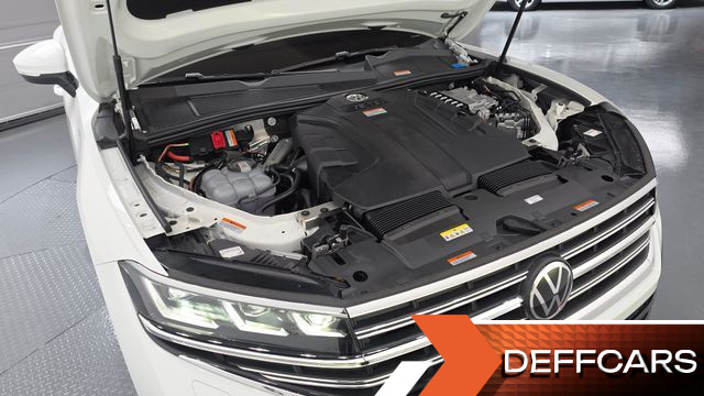 Volkswagen TOUAREG 3.0 TDI Prestige купить на сайте DeffCars