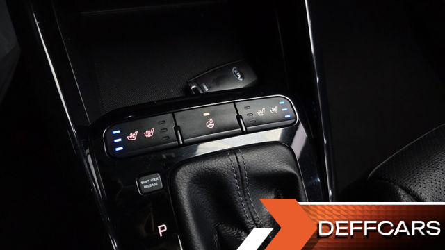Kia STONIC Diesel 1.6 Prestige купить на сайте DeffCars