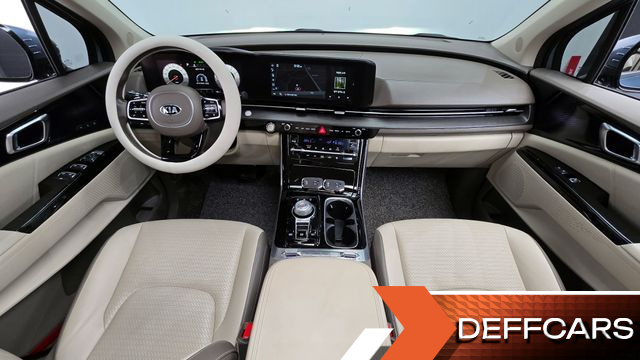 Kia CARNIVAL Gasoline 7-Seater Signature купить на сайте DeffCars