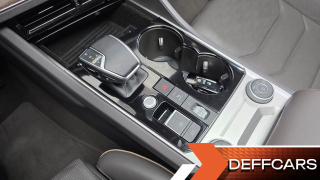 Volkswagen TOUAREG 3.0 TDI Prestige купить на сайте DeffCars
