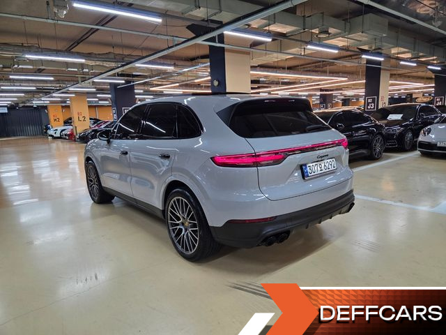 Porsche CAYENNE 3.0 PLATINUM EDITION купить на сайте DeffCars