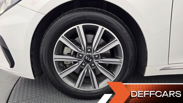 Kia K5 2.0 Prestige купить на сайте DeffCars