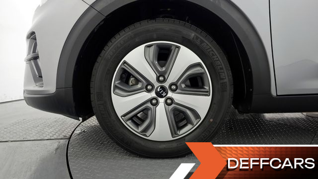 Kia NIRO 1.6 HEV Luxury купить на сайте DeffCars