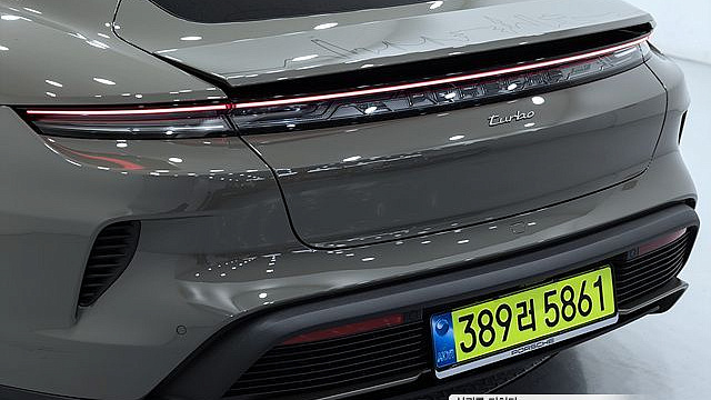 Porsche TAYCAN Turbo купить на сайте DeffCars