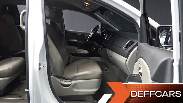 Kia CARNIVAL 9-seater Luxury купить на сайте DeffCars
