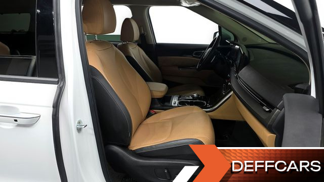 Kia CARNIVAL Gasoline 9-Seater Signature купить на сайте DeffCars