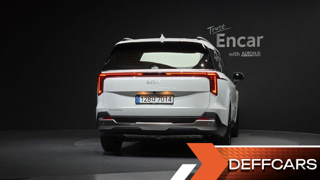 Kia CARNIVAL 9-Seater Signature купить на сайте DeffCars