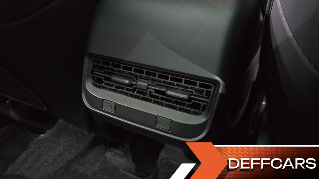 Tesla MODEL Y Long Range AWD купить на сайте DeffCars